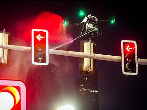 Article image of Launching a Pilot Operation for Cleaning Traffic Signals Using Drone&nbsp;Technology